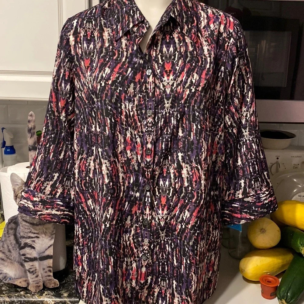 E woman’s Alia casual button-down three-quarter sleeve plus size top 16 W. EUC